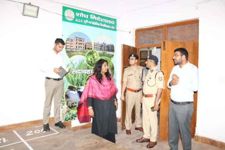 आईजी और आयुक्त ने किया मतगणना स्थल का निरीक्षण