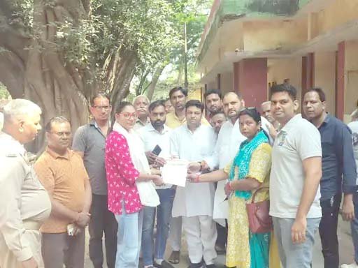 BJP walo ne Gyapan sopa योगी की फोटो से छेड़छाड़ करने वालों पर हो कार्रवाई