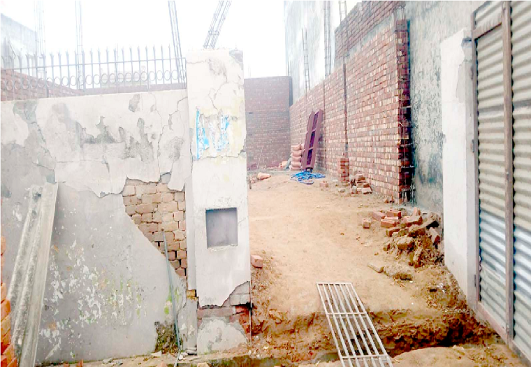 हस्तिनापुर: अवैध निर्माण कर आम रास्ता कर दिया बाधित