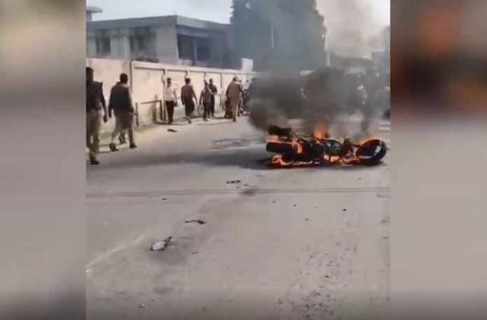 Meerut Cantt area bike fire