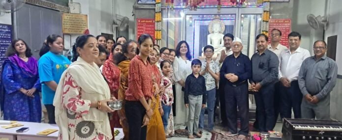 828 दिनों से अनवरत जारी महावीर दीप अर्चना श्रद्धा के साथ संपन्न