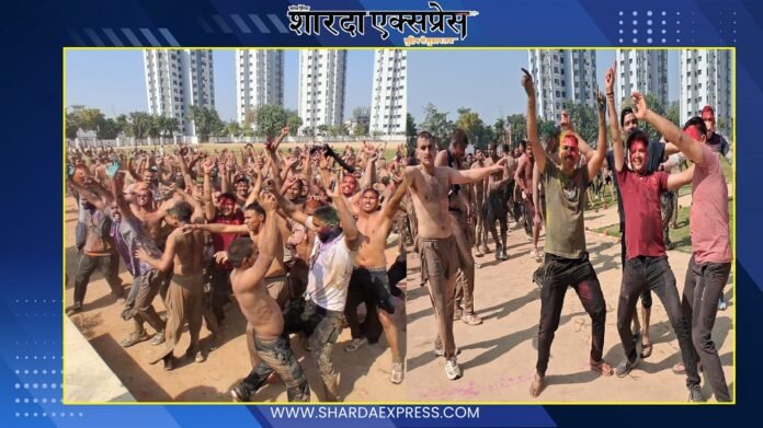 Policemen celebrated Holi