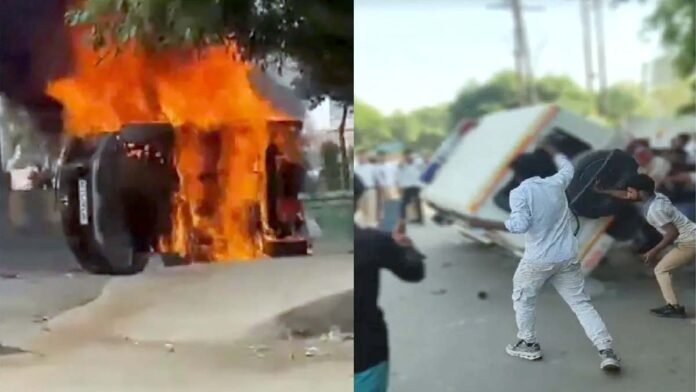 Noida Karamchariyo ne kiya ugra pradarshan