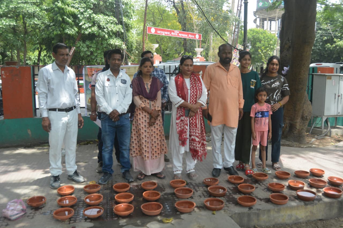 Provision of food and water for birds